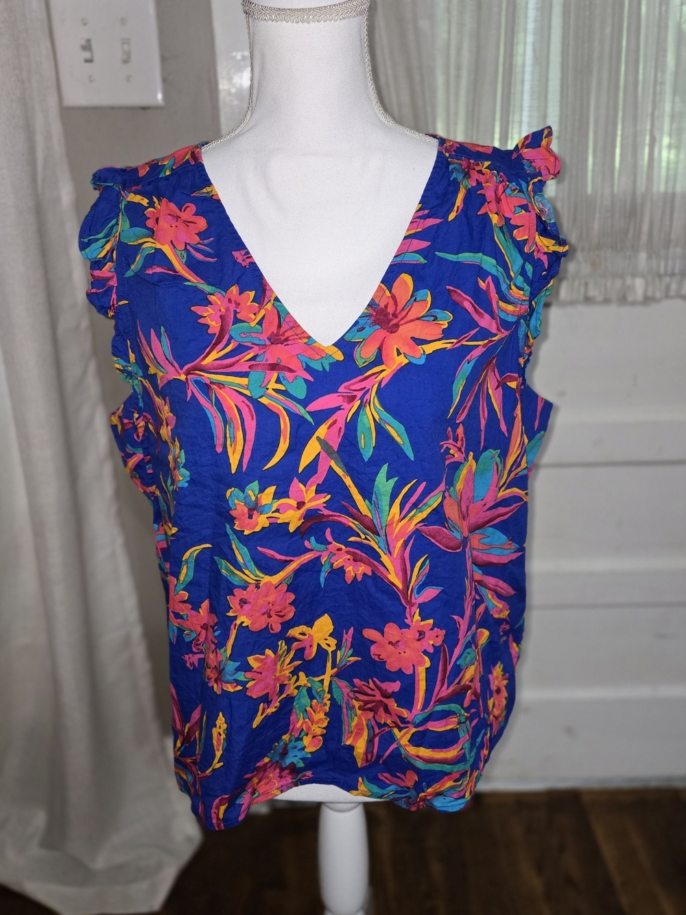 J. Crew Blue Floral V-Neck Sleeveless Camisole